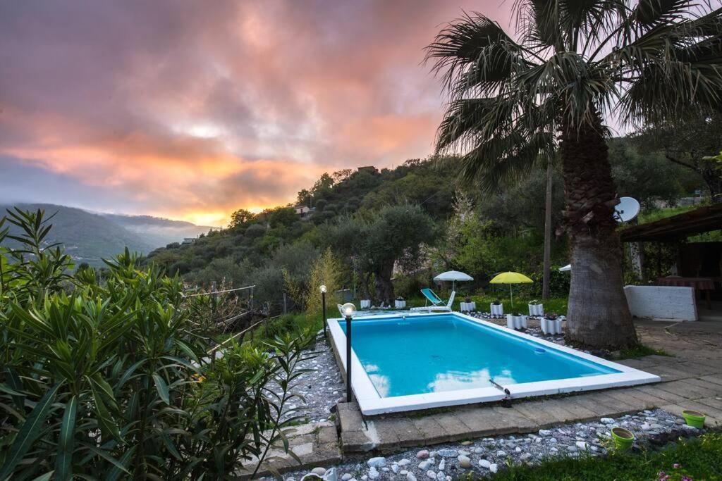 Holiday Home Lucifero Contura ภายนอก รูปภาพ